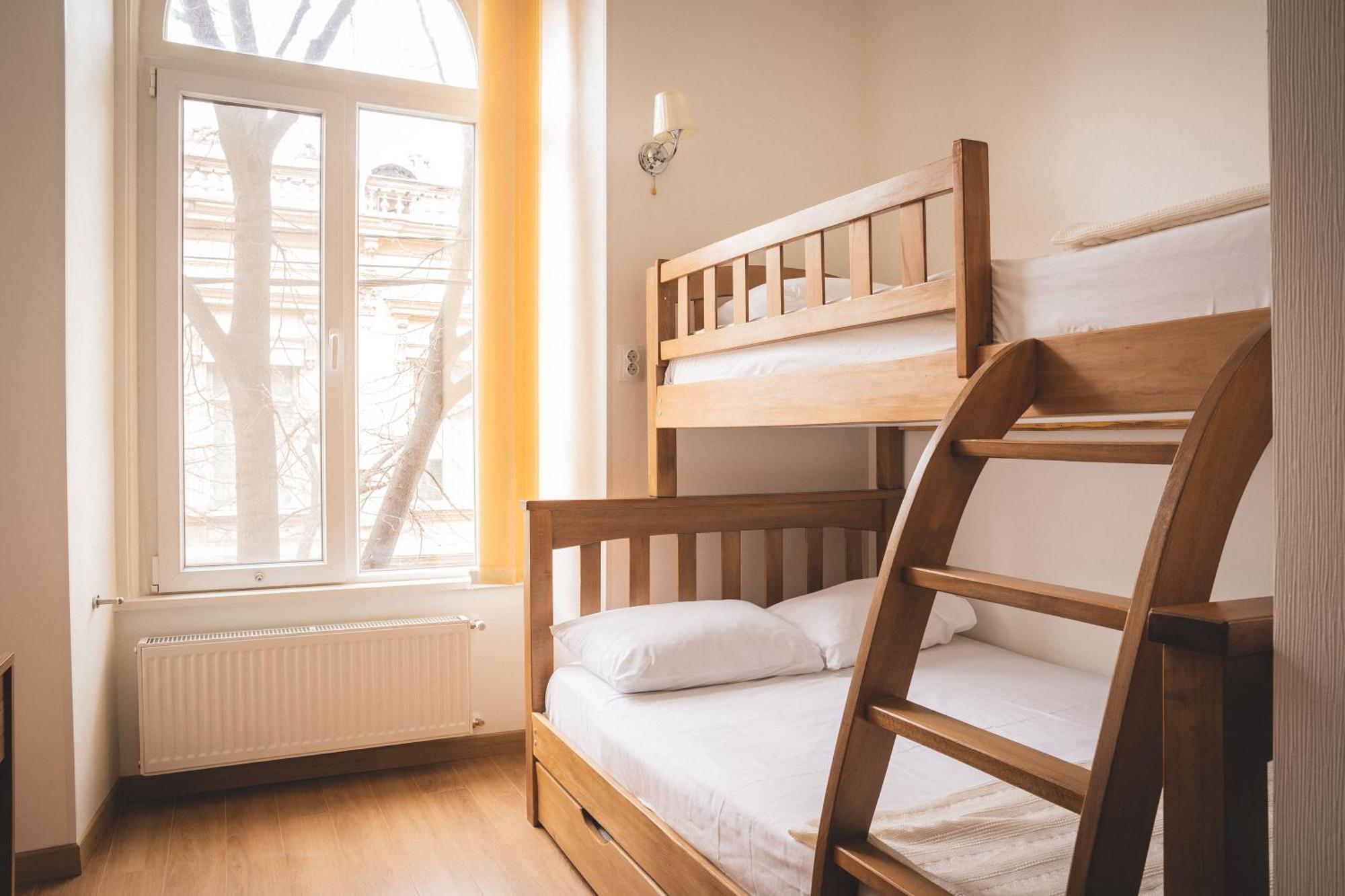 Hh Hotel Tbilisi Eksteriør billede
