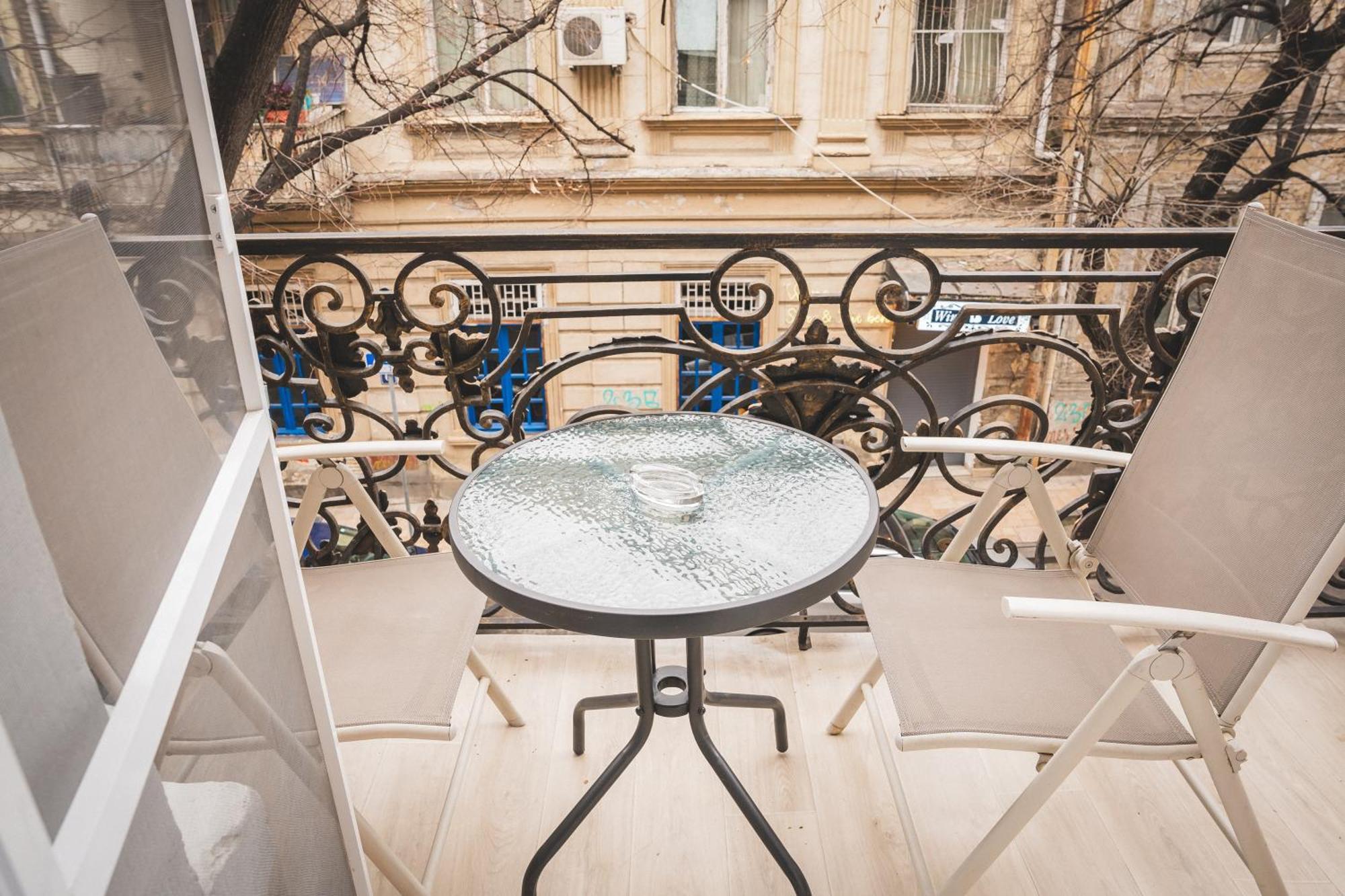 Hh Hotel Tbilisi Eksteriør billede