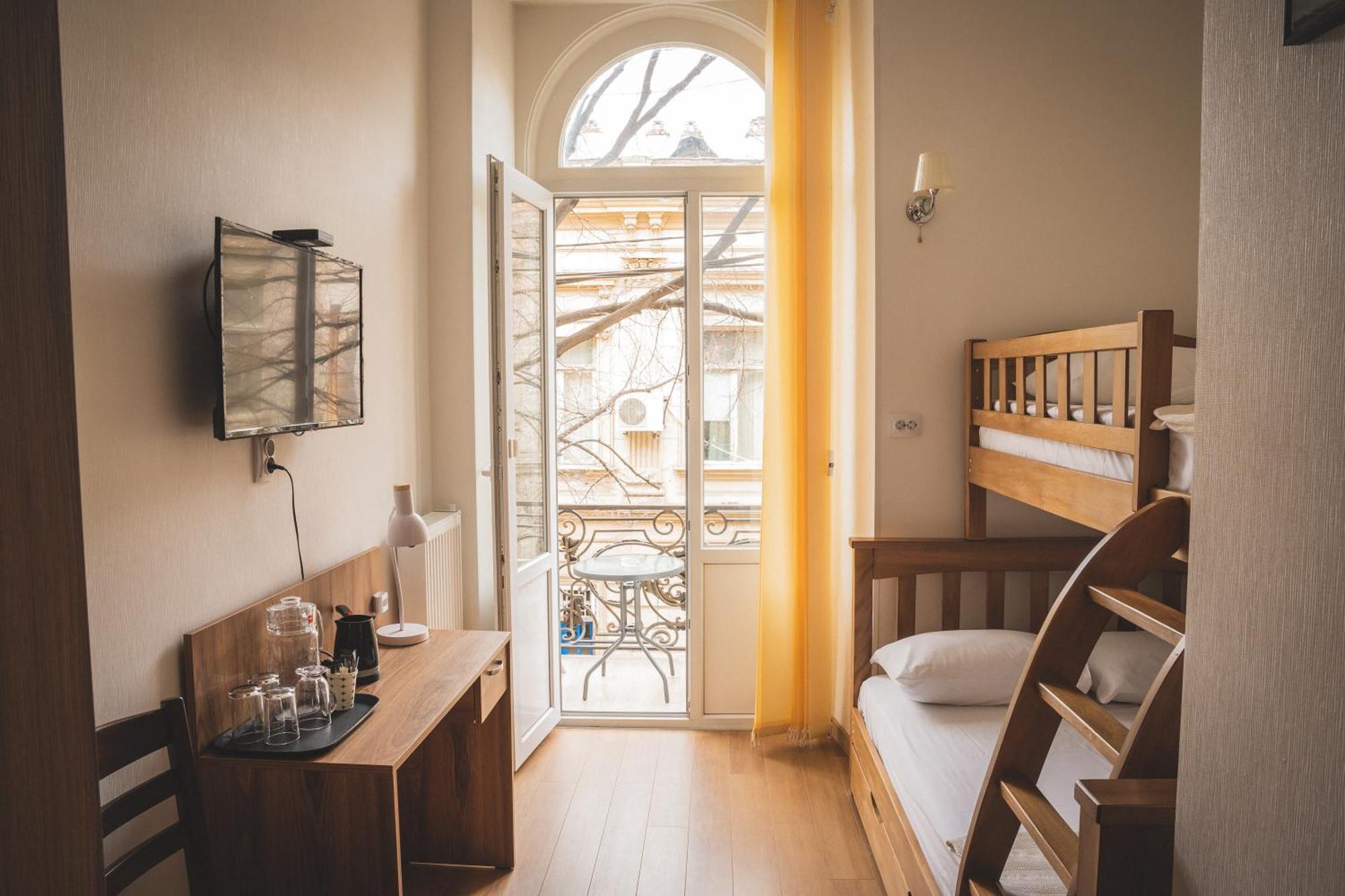 Hh Hotel Tbilisi Eksteriør billede